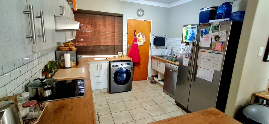 2 Bedroom Property for Sale in Langenhovenpark Free State